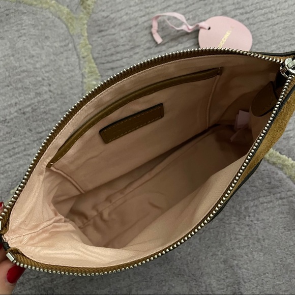 [coccinelle] suede clutch - Picture 5 of 7